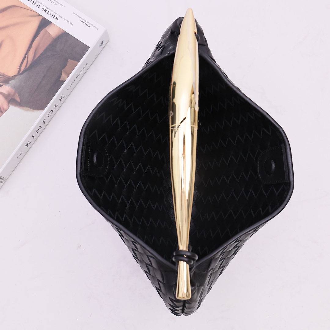 Bottega Veneta Sardine - DopestKickz