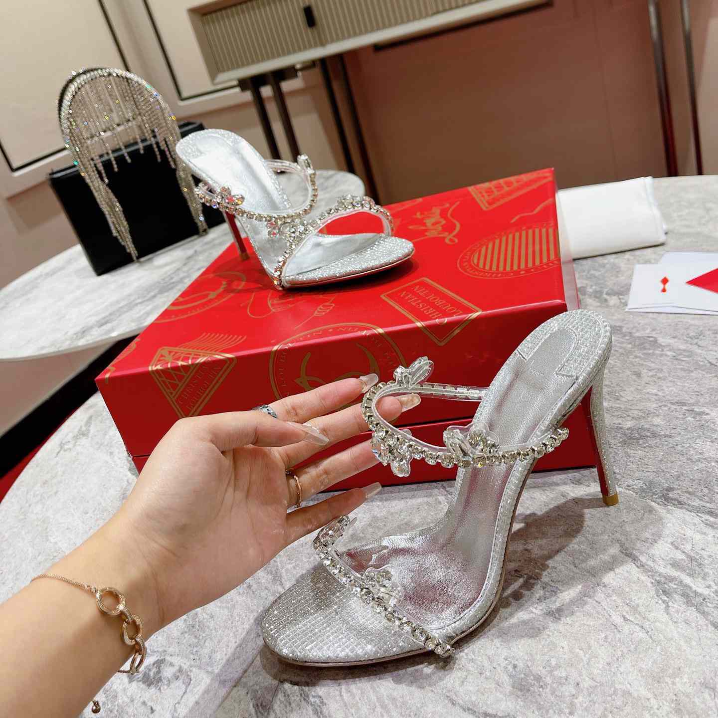 Christian Louboutin Just Queen - DopestKickz