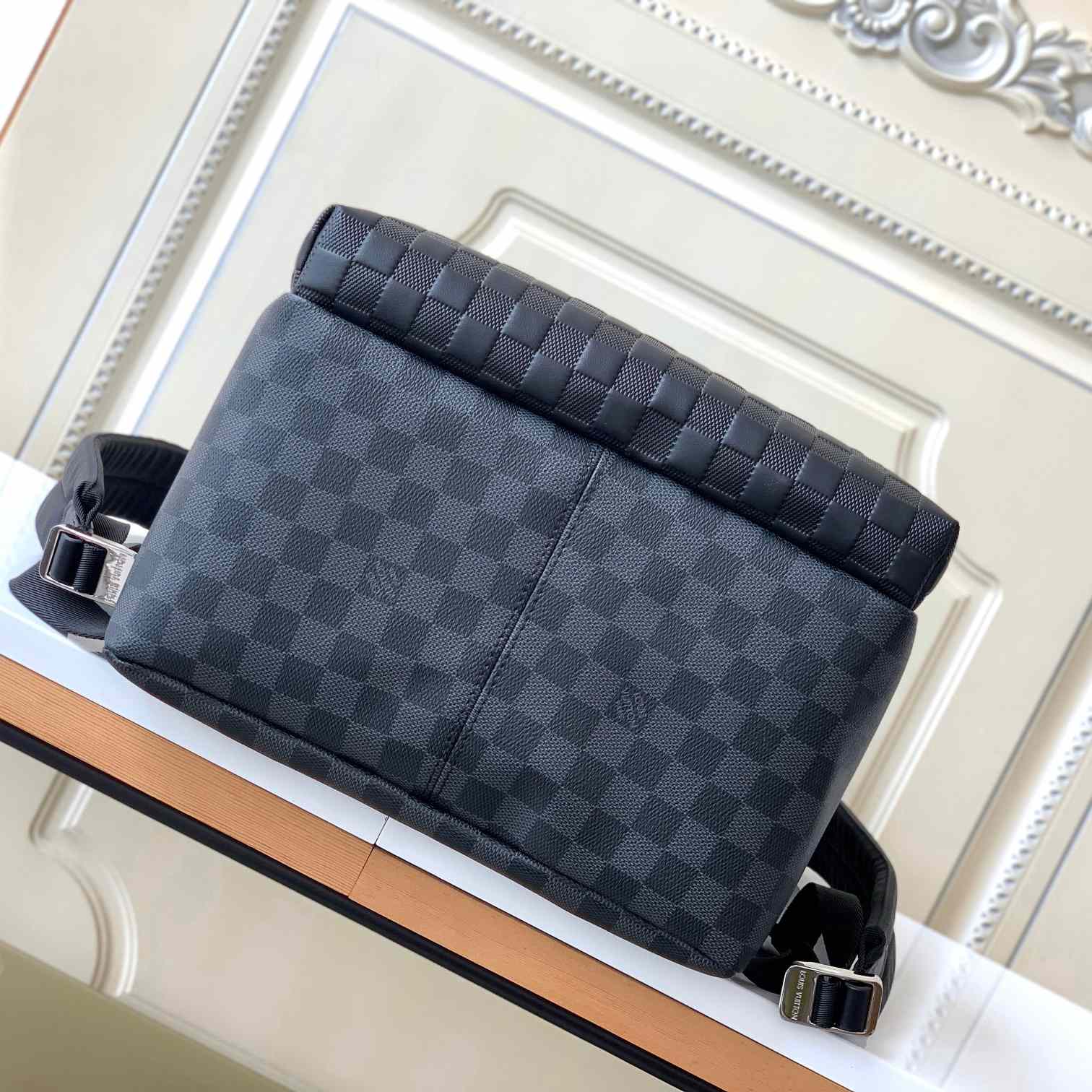 Louis Vuitton Discovery Backpack PM    N40436 - DopestKickz