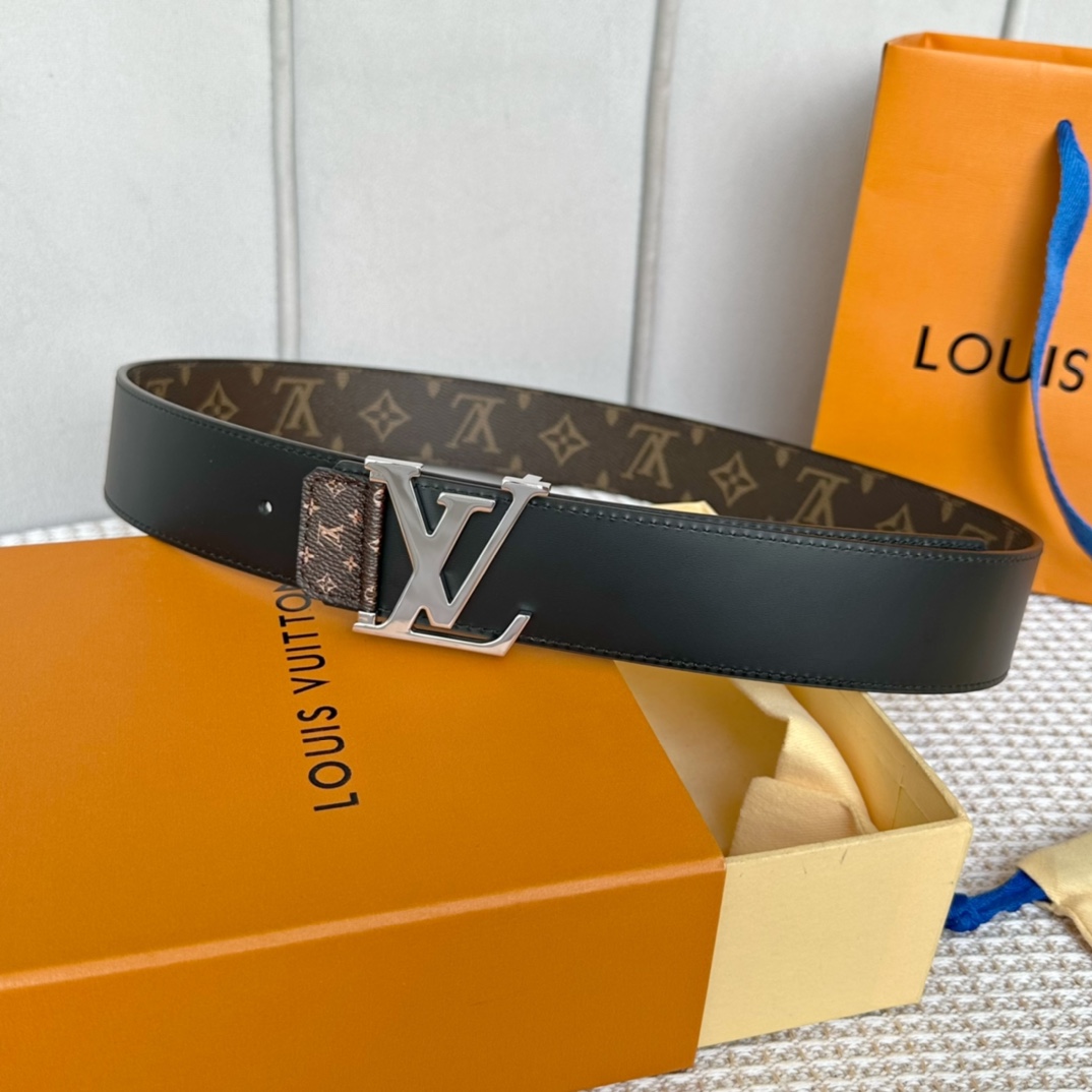 Louis Vuitton LV Tag 40MM Reversible Belt     M0686Q - DopestKickz