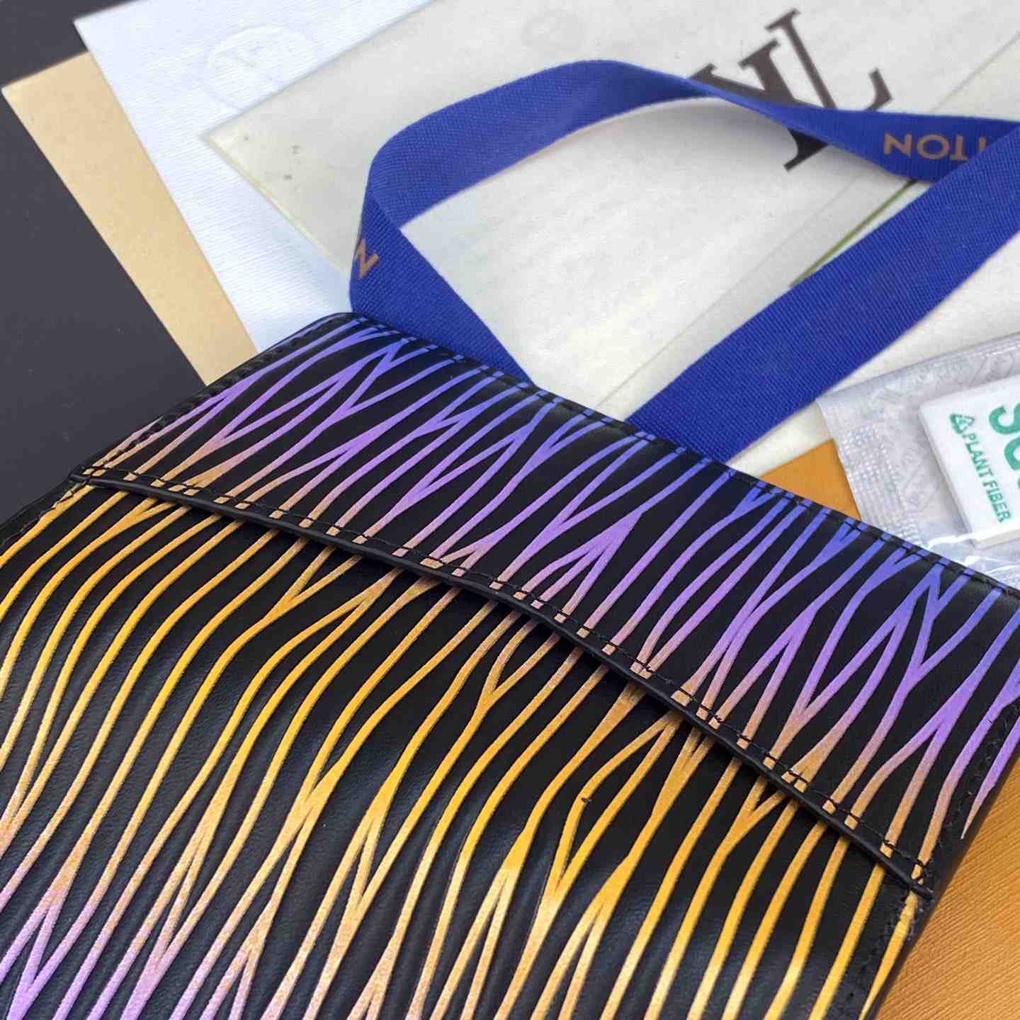 Louis Vuitton Pocket Organizer (7.5 x 11.1 x 1cm)   M82583 - DopestKickz