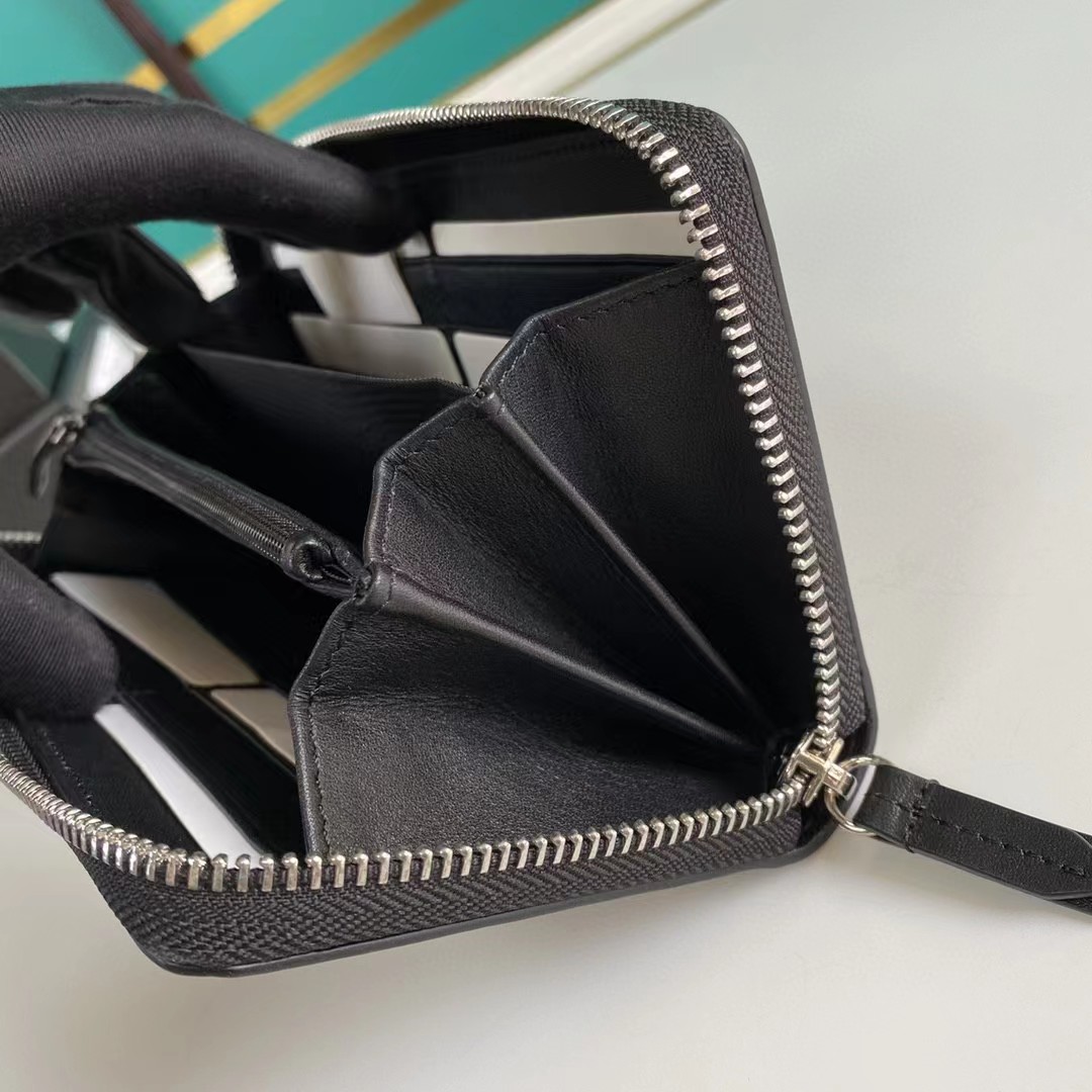 Gucci Bee Print GG Supreme Zip Around Wallet (19*10.5*2.5cm) - DopestKickz