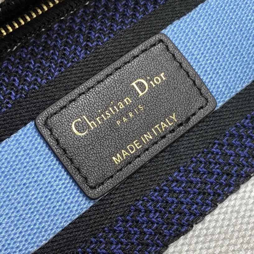 Dior Medium Lady D-lite Bag - DopestKickz