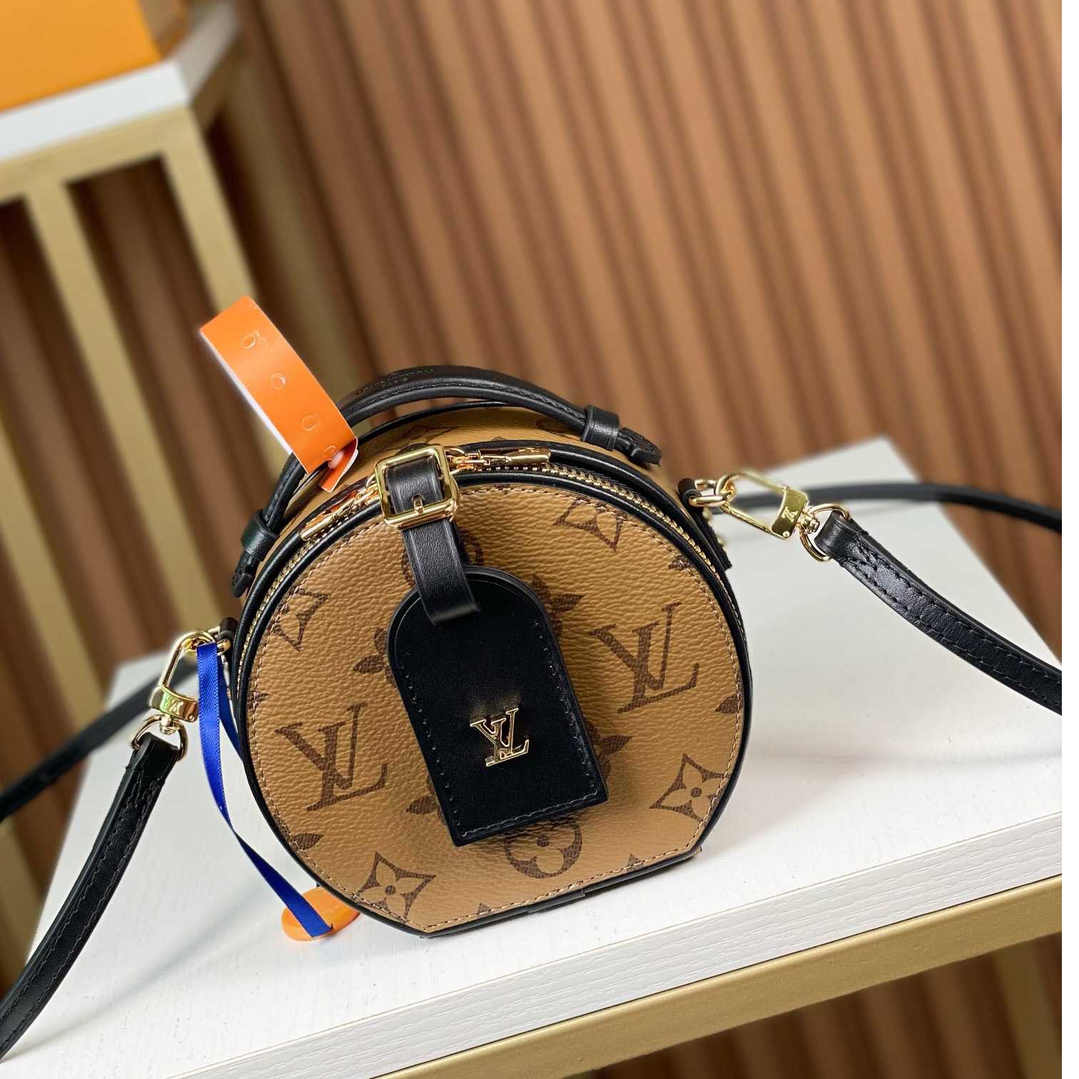 Louis Vuitton Mini Boite Chapeau      M68276 - DopestKickz