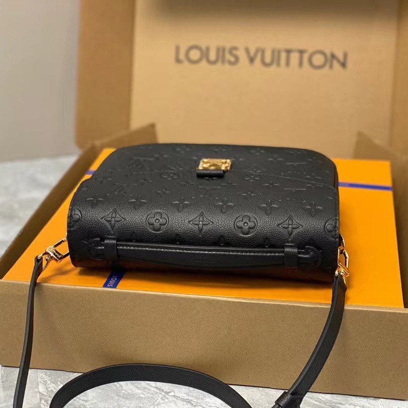 Louis Vuitton Pochette Metis(25-19-7cm)  M41487 - DopestKickz