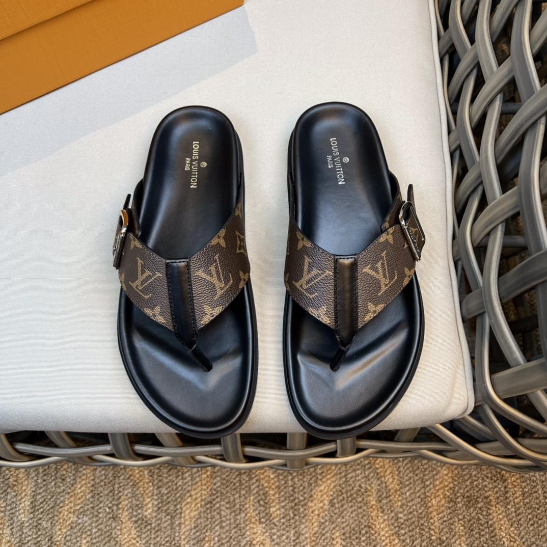 Louis Vuitton Flip Flops - DopestKickz