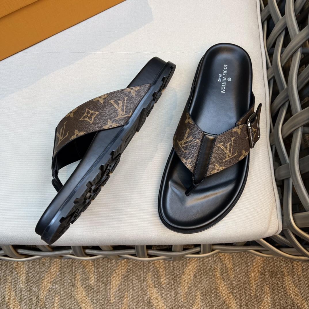 Louis Vuitton Flip Flops - DopestKickz