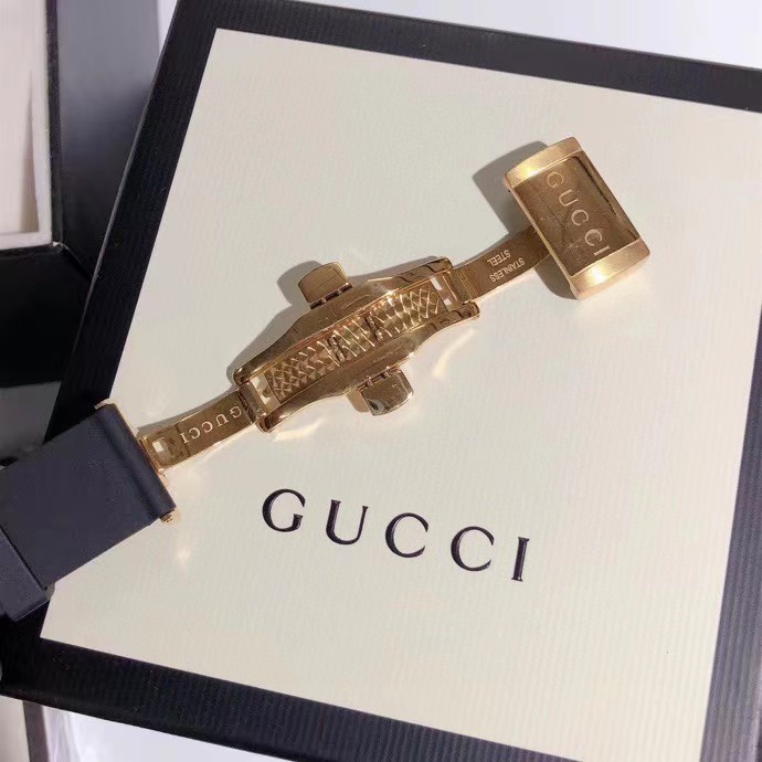 Gucci Dive Gold Plated Snake Dial - DopestKickz