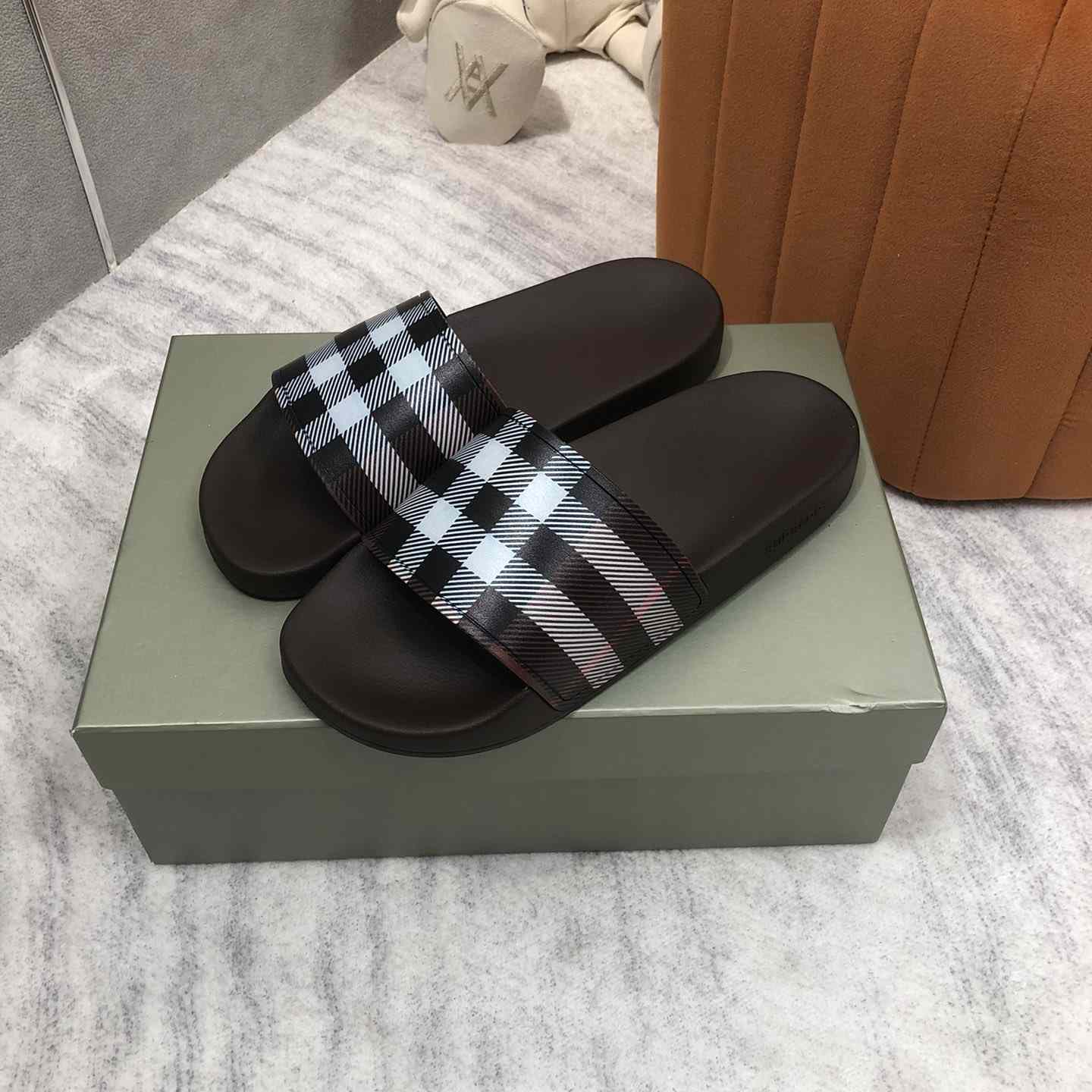 Burberry Check Print Slides - DopestKickz