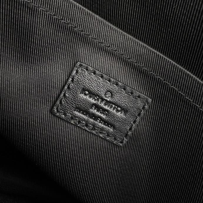 Louis Vuitton Monogram Pouch  (30-21.5-1cm)  m81570 - DopestKickz