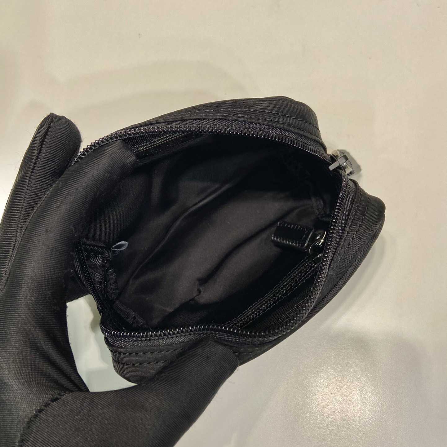 Prada Re-Nylon Necessaire - DopestKickz