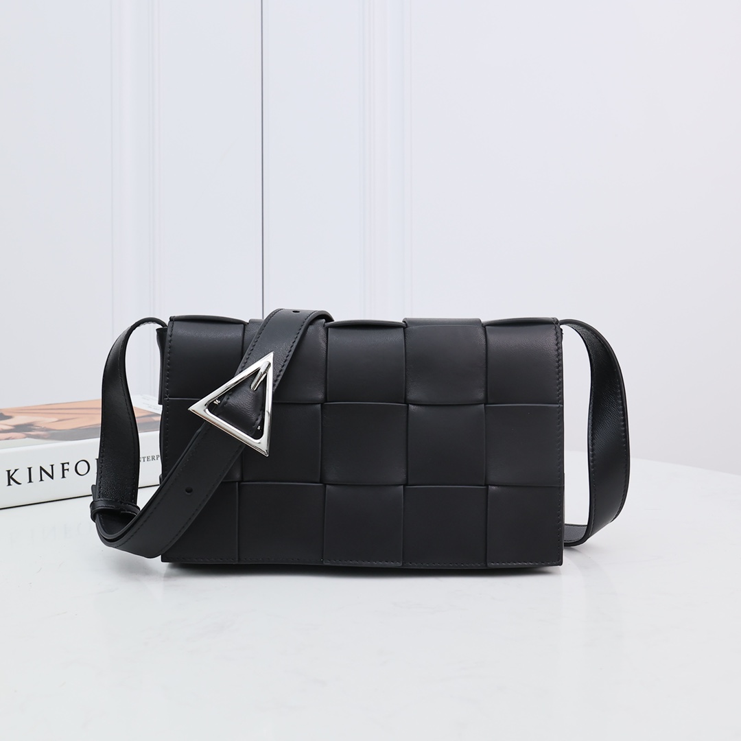 Bottega Veneta Cassette - DopestKickz