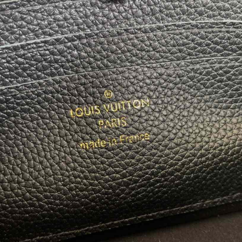 Louis Vuitton Wallet on Chain Ivy (23.5 x 12.0 x 4.3cm)  M82653 - DopestKickz