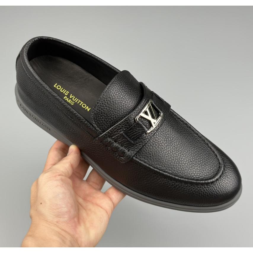 Louis Vuitton Estate Loafer    1A9Z6V - DopestKickz