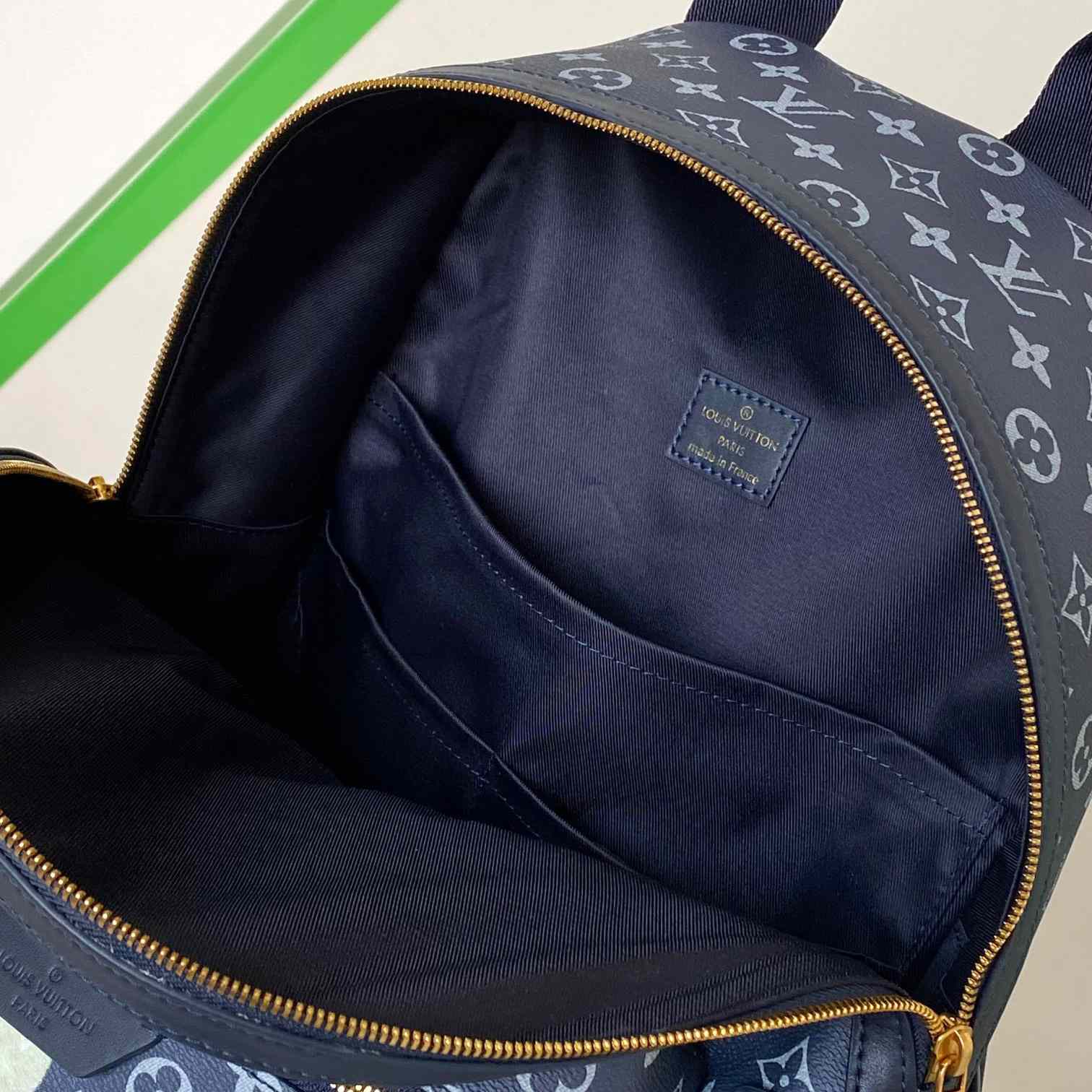 Louis Vuitton Discovery Backpack PM (29-38-20cm)   M46806 - DopestKickz