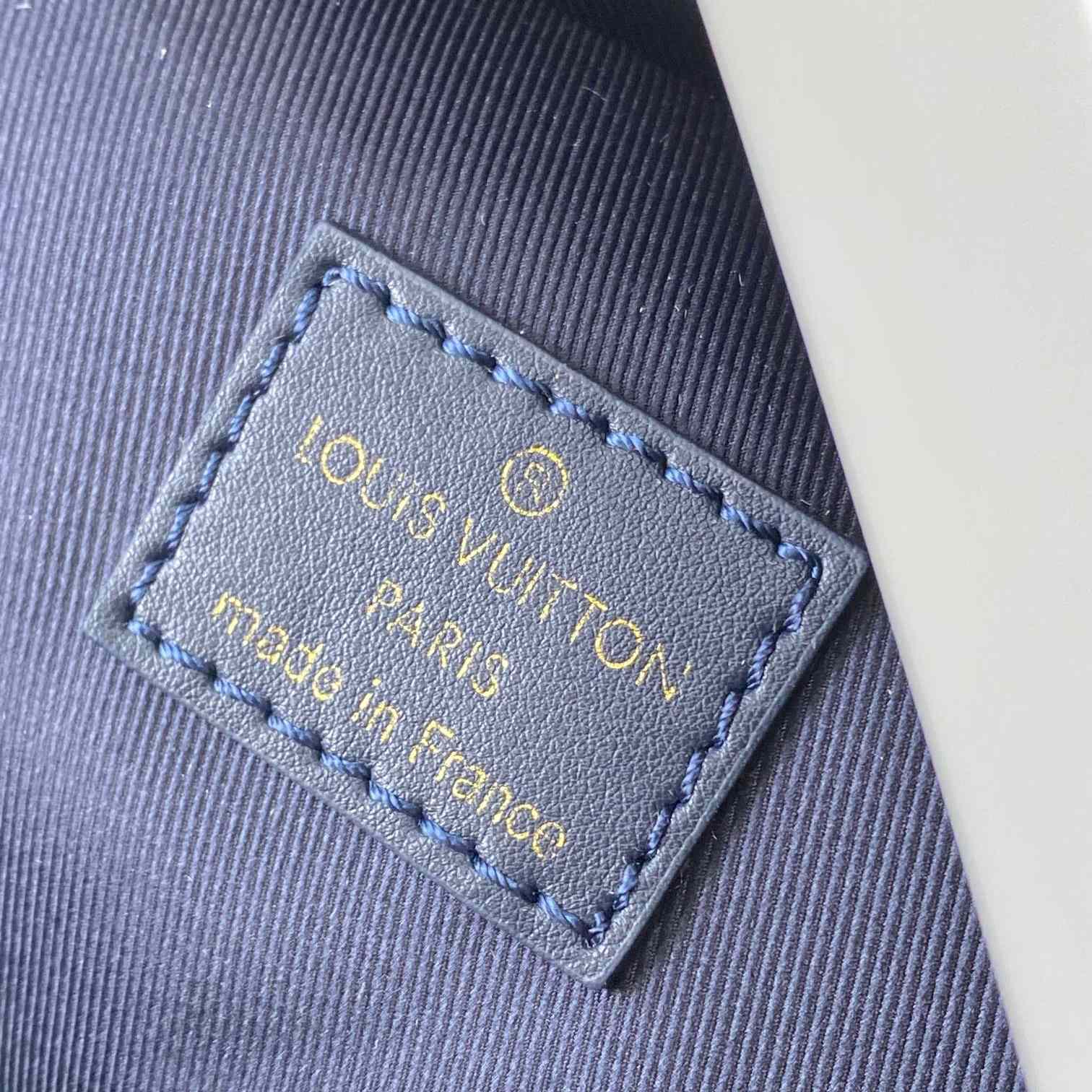 Louis Vuitton Discovery Backpack PM (29-38-20cm)   M46806 - DopestKickz