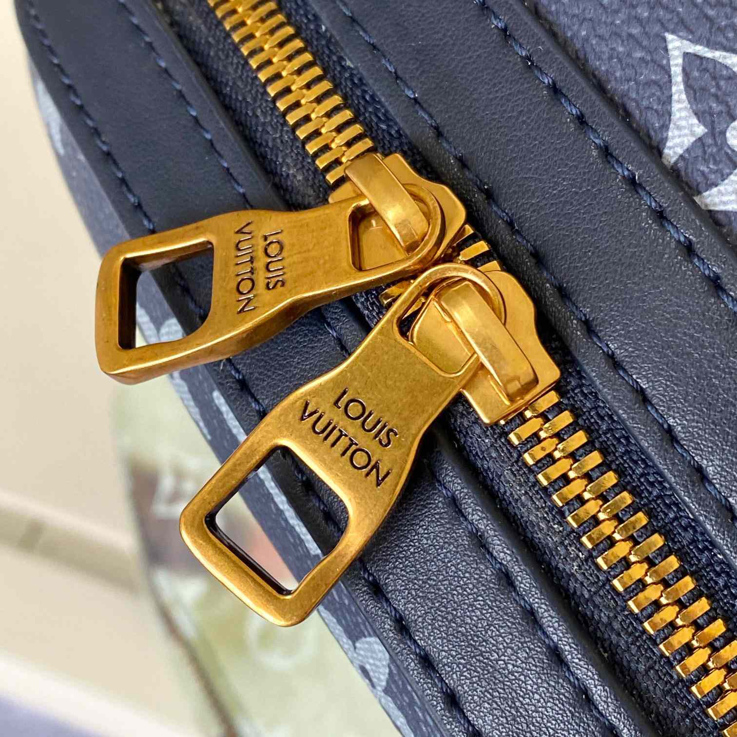 Louis Vuitton Discovery Backpack PM (29-38-20cm)   M46806 - DopestKickz