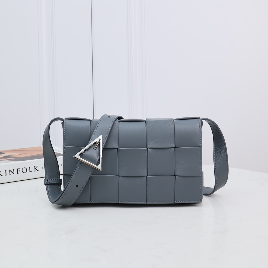 Bottega Veneta Cassette - DopestKickz