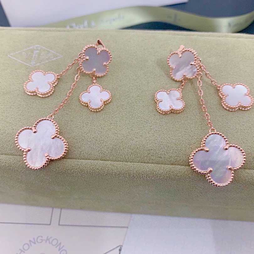 Van Cleef & Arpels Pure Alhambra Earstuds - DopestKickz