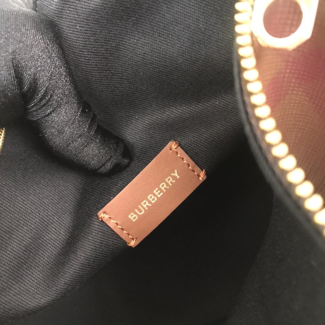 Burberry Medium Check-pattern Leather Bowling Bag (30 x 15 x 21cm) - DopestKickz