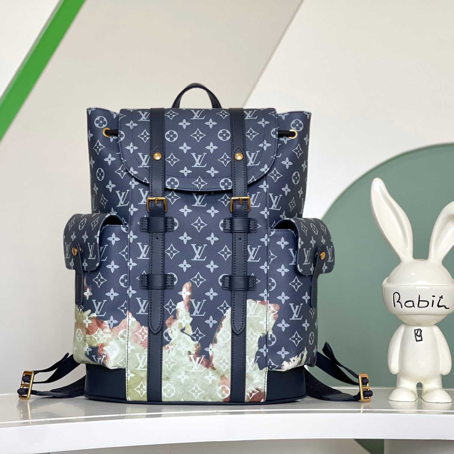 Louis Vuitton Christopher MM (38 x 44 x 21cm)   M46805 - DopestKickz