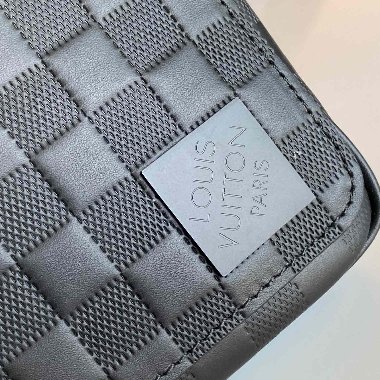 Louis Vuitton District PM (26 x 20 x 7cm)   N42711 - DopestKickz