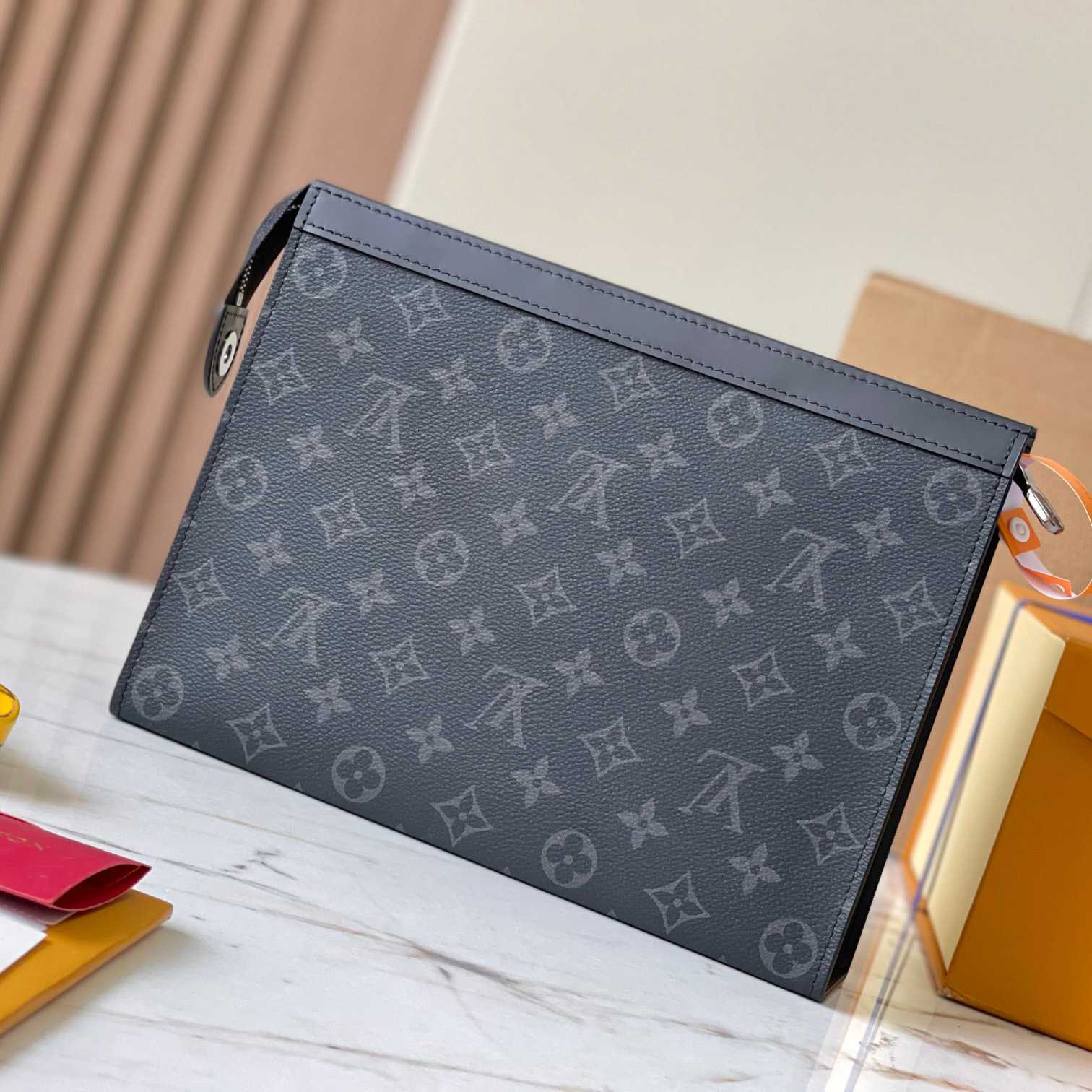Louis Vuitton Pochette Voyage MM (26 x 20 x 5cm)   M61692 - DopestKickz