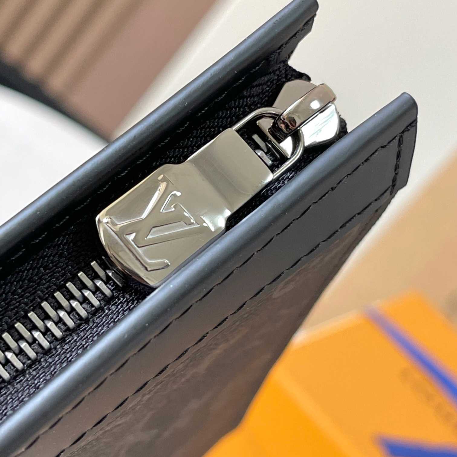 Louis Vuitton Pochette Voyage MM (26 x 20 x 5cm)   M61692 - DopestKickz