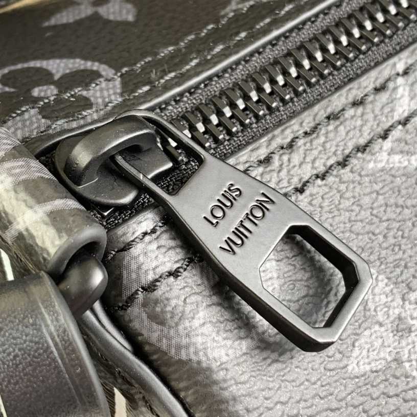 Louis Vuitton Soft Polochon PM (26 x 14 x14cmcm)  M46796 - DopestKickz