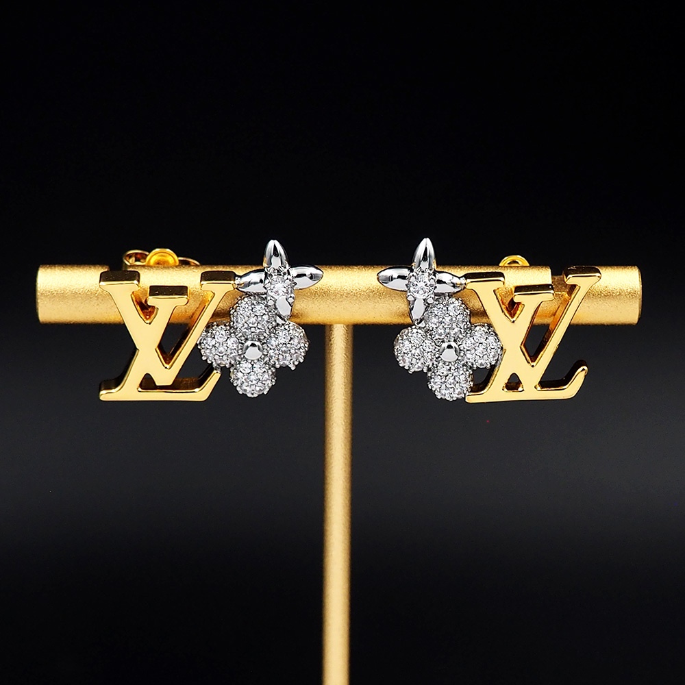 Louis Vuitto LV Gram Earrings - DopestKickz