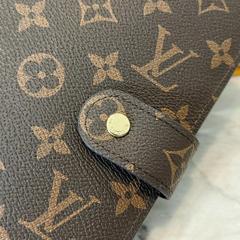 Louis Vuitton Medium Ring Agenda Cover (19x 14 cm) - DopestKickz