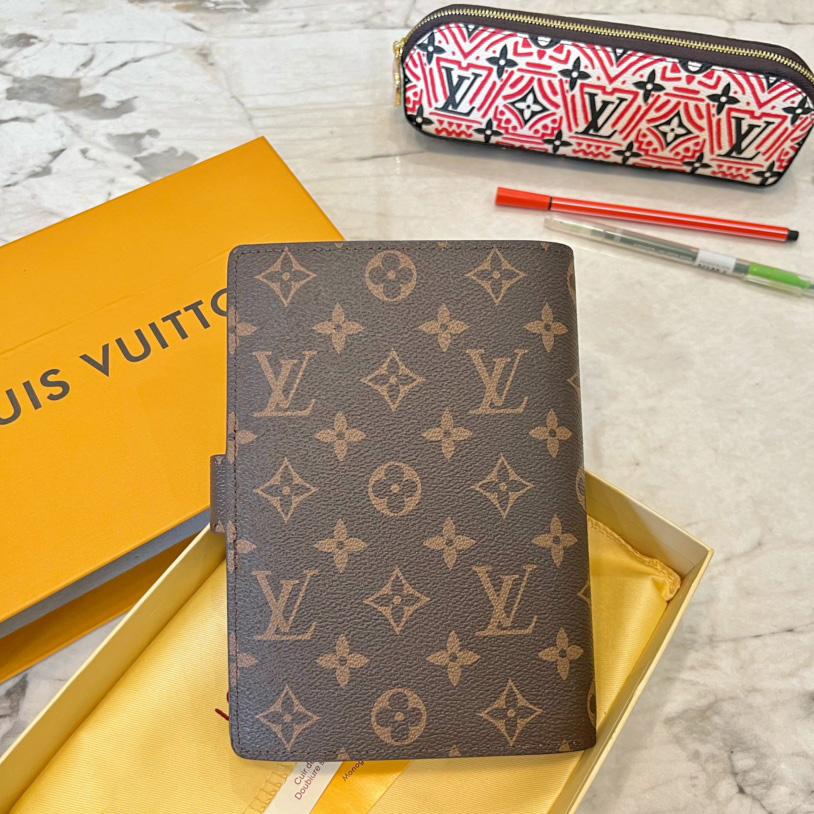 Louis Vuitton Medium Ring Agenda Cover (19x 14 cm) - DopestKickz
