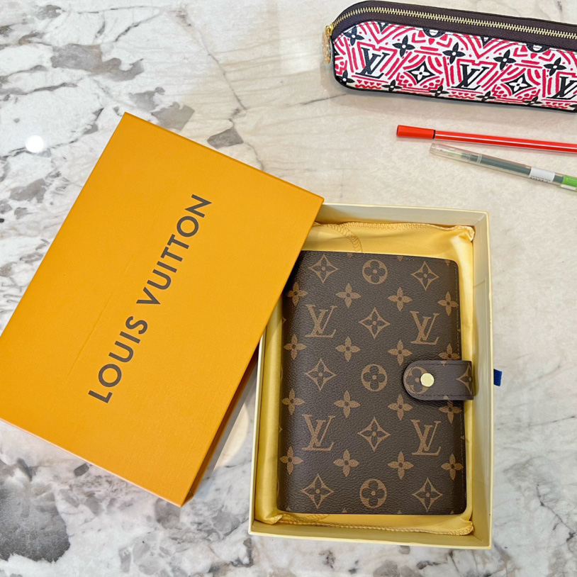 Louis Vuitton Medium Ring Agenda Cover (19x 14 cm) - DopestKickz