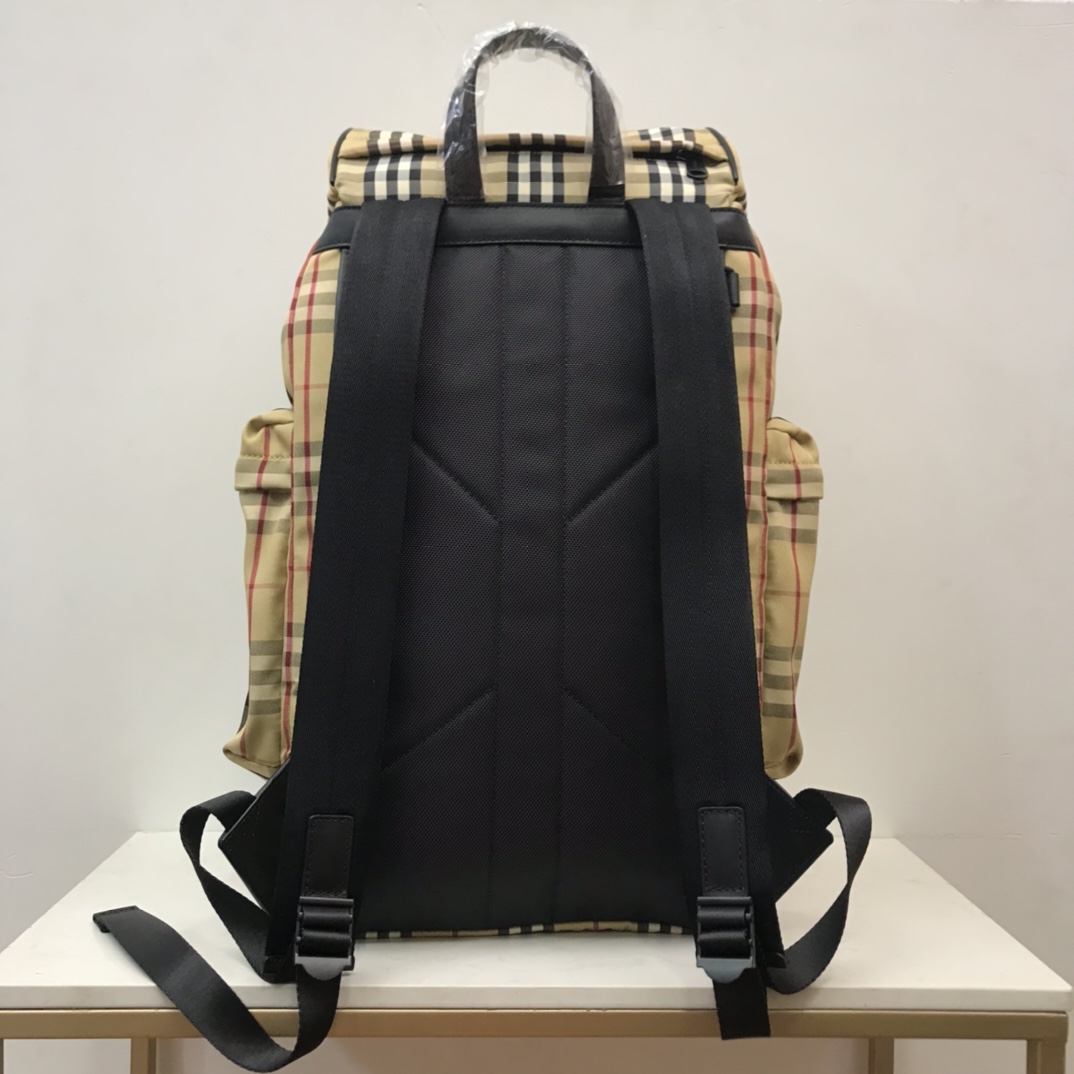 Burberry Murray Archive Check Drawstring Fasten Backpack (30 x 17 x 50cm) - DopestKickz