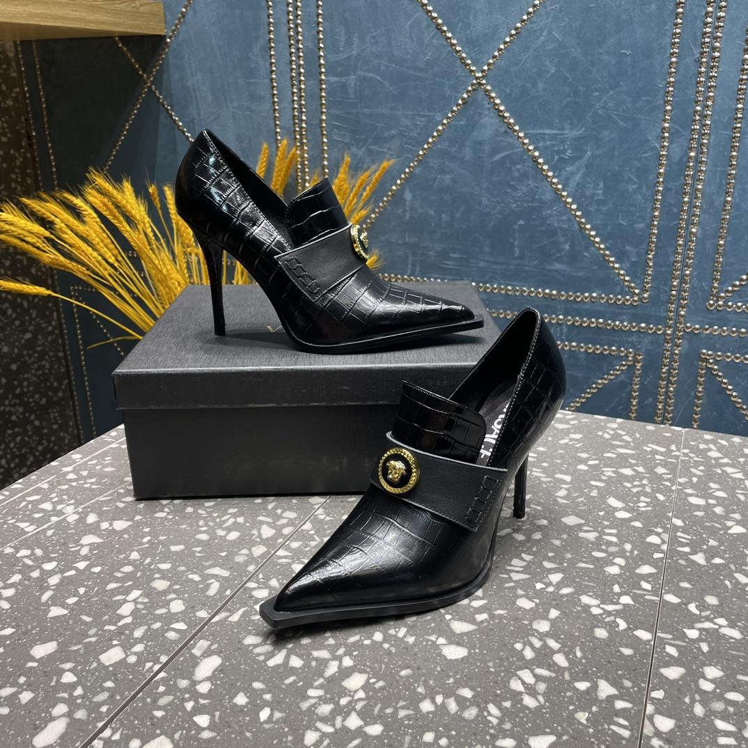 Versace Alia Pumps - DopestKickz