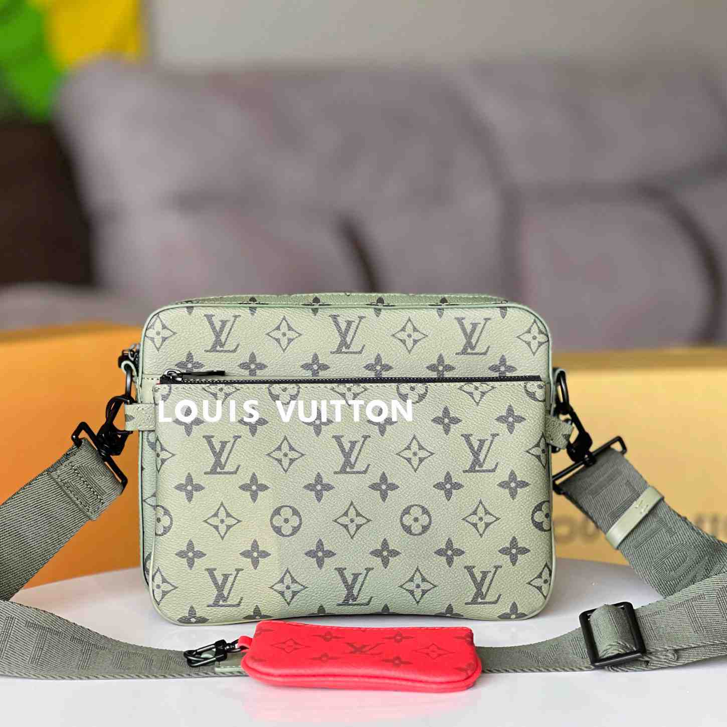Louis Vuitton Trio Messenger   M23783 - DopestKickz