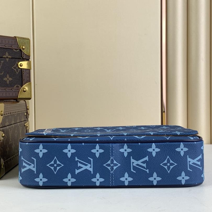 Louis Vuitton District PM  M23785 - DopestKickz