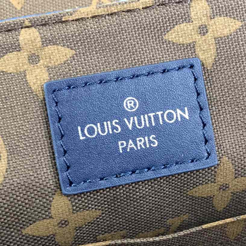 Louis Vuitton District PM  M23785 - DopestKickz