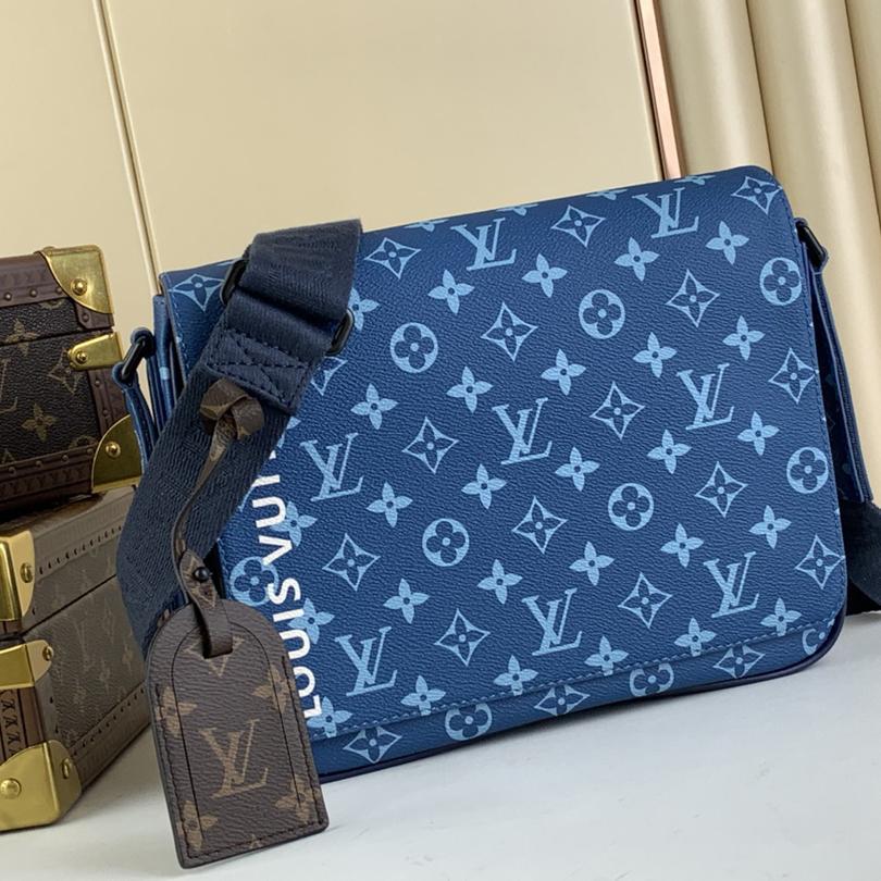 Louis Vuitton District PM  M23785 - DopestKickz