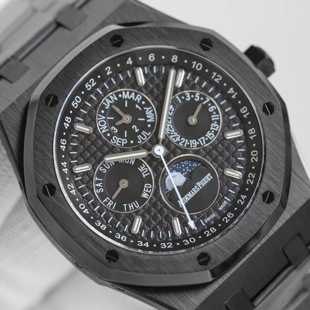 Audemars Piguet Royal Oak - DopestKickz