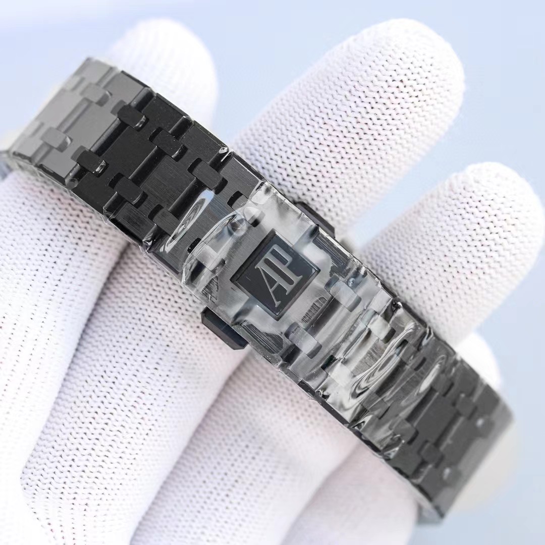 Audemars Piguet Royal Oak - DopestKickz