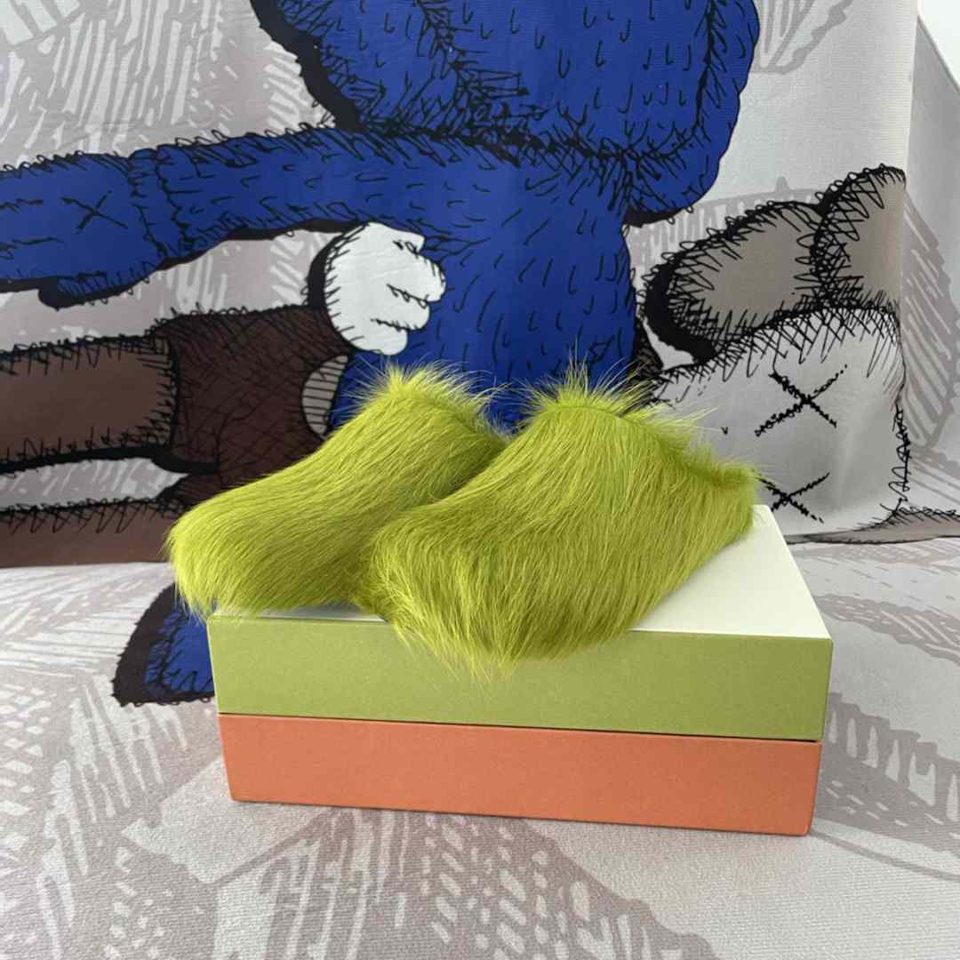 Marni Fussbett Slip-On Flat Mules - DopestKickz