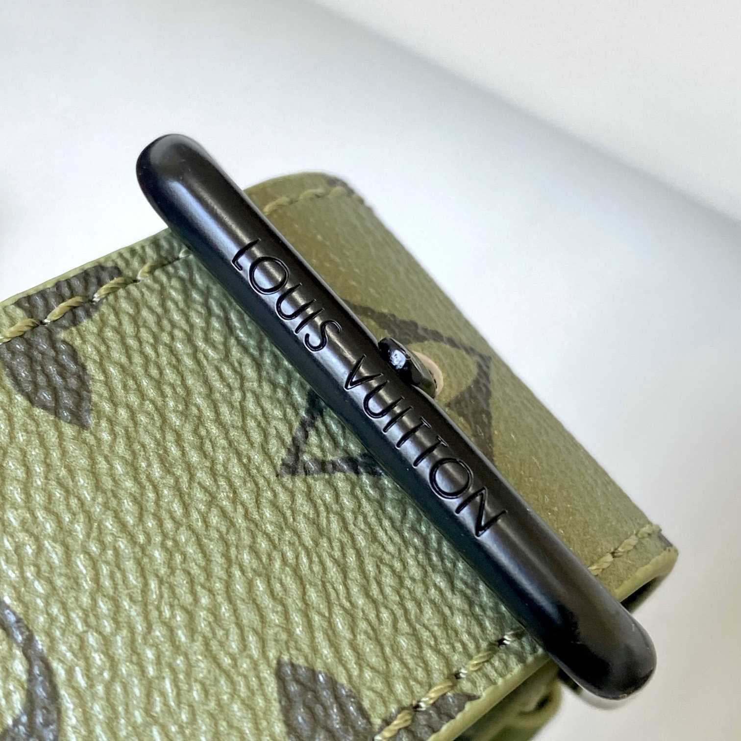 Louis Vuitton LV Moon Crossbody (24.5 x 16 x4.5cm)  M23838 - DopestKickz