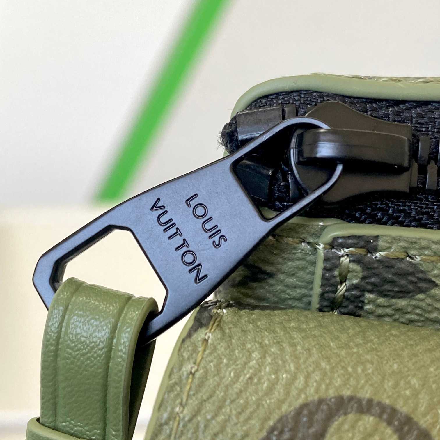 Louis Vuitton LV Moon Crossbody (24.5 x 16 x4.5cm)  M23838 - DopestKickz