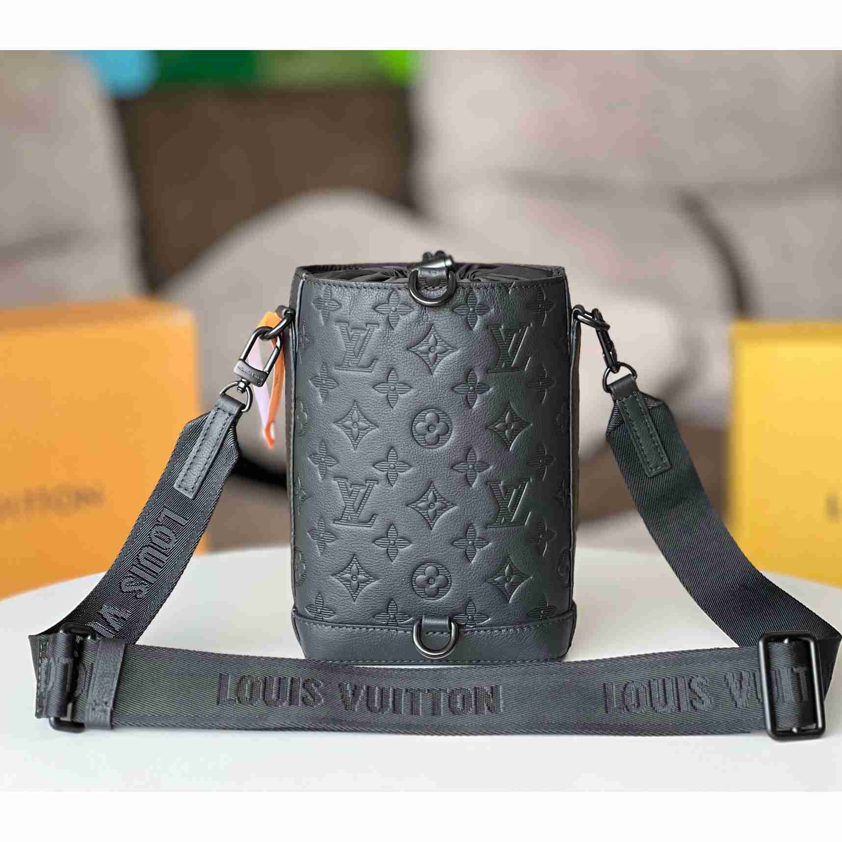 Louis Vuitton Noe Sling    M82248 - DopestKickz