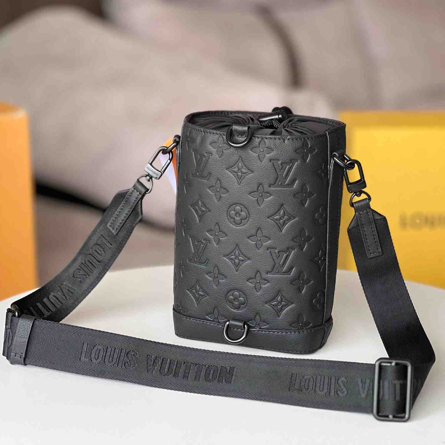 Louis Vuitton Noe Sling    M82248 - DopestKickz