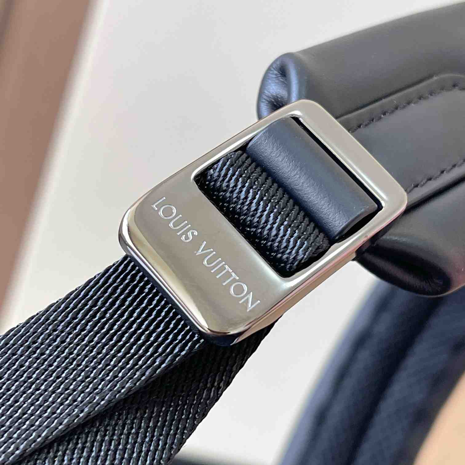 Louis Vuitton Discovery Backpack PM  (29*38*20cm)     M22558 - DopestKickz