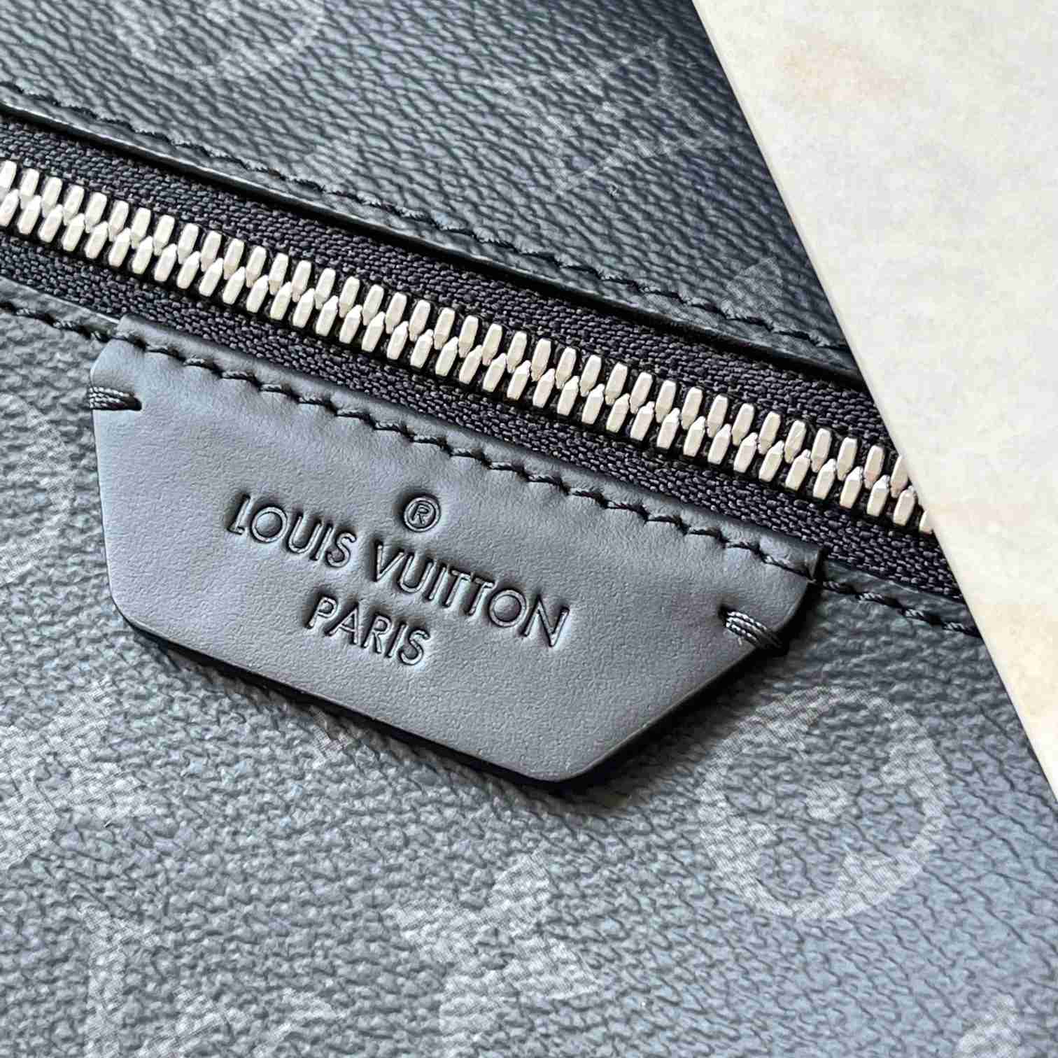 Louis Vuitton Discovery Backpack PM  (29*38*20cm)     M22558 - DopestKickz