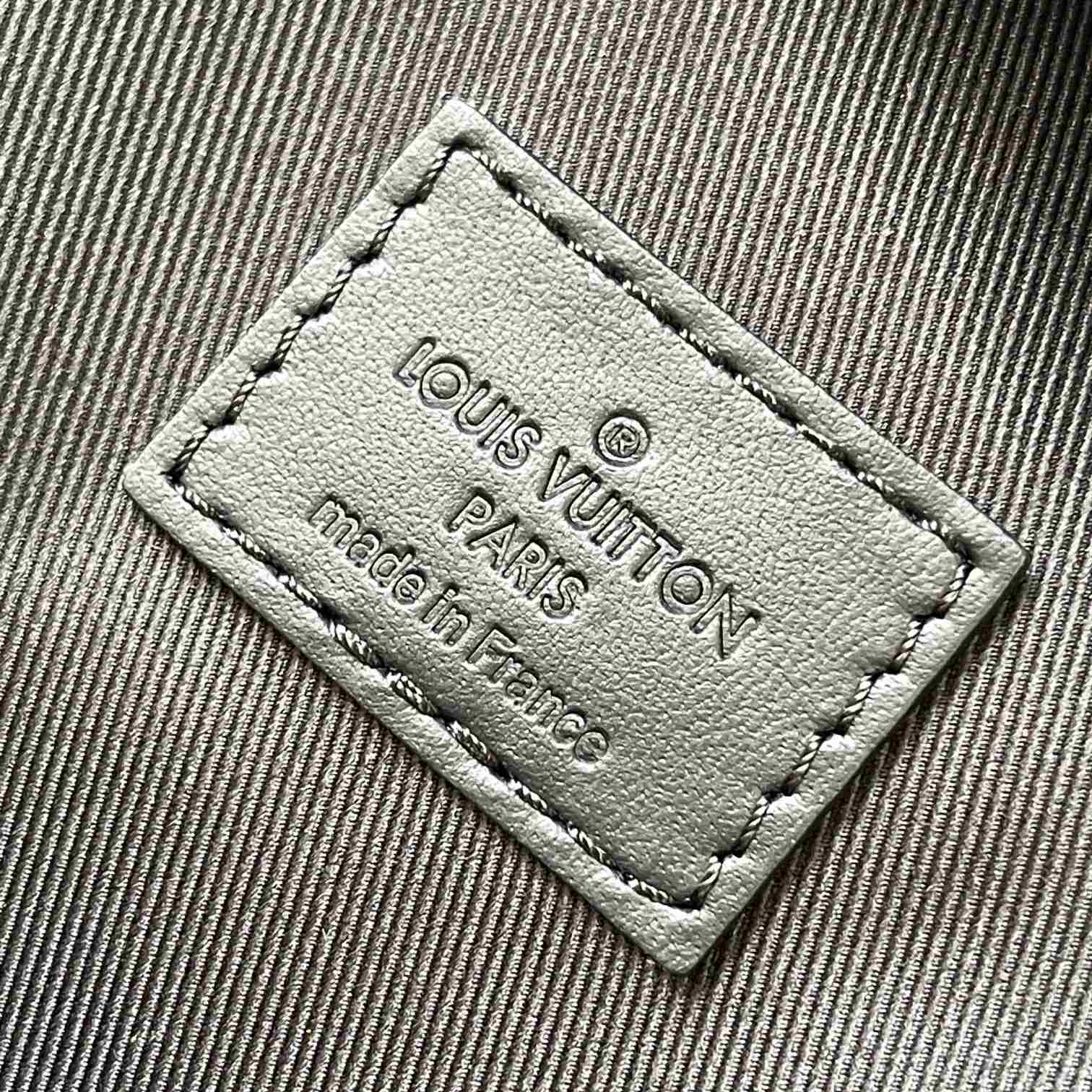 Louis Vuitton Discovery Backpack PM  (29*38*20cm)     M22558 - DopestKickz