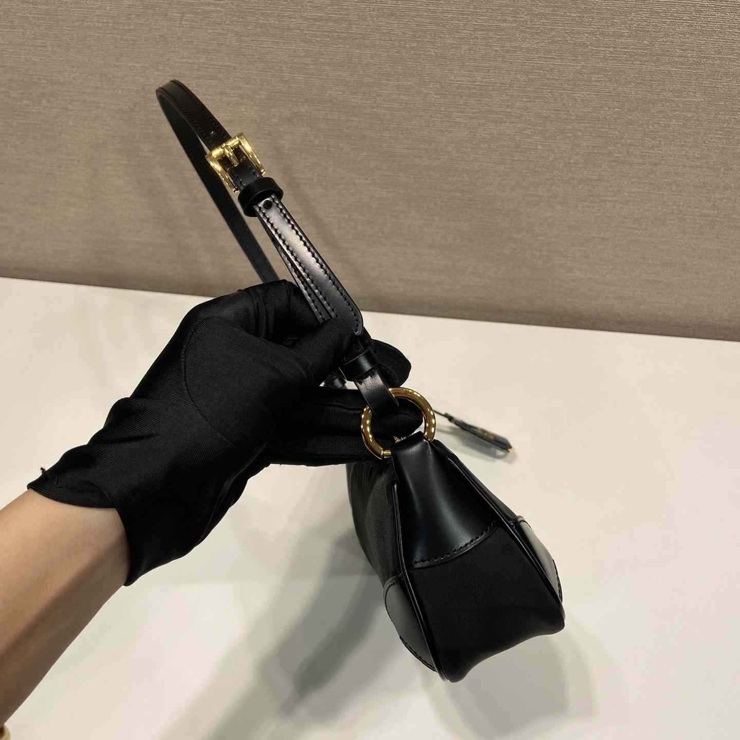 Prada Re-Edition 2002 Re-Nylon And Brushed Leather Shoulder Bag - DopestKickz